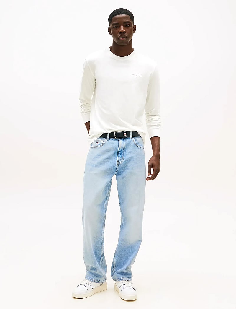 Tommy Jeans - TJM SLIM CHEST LINEAR LS TEE EXT - långärmade t-shirts - ecru - 2