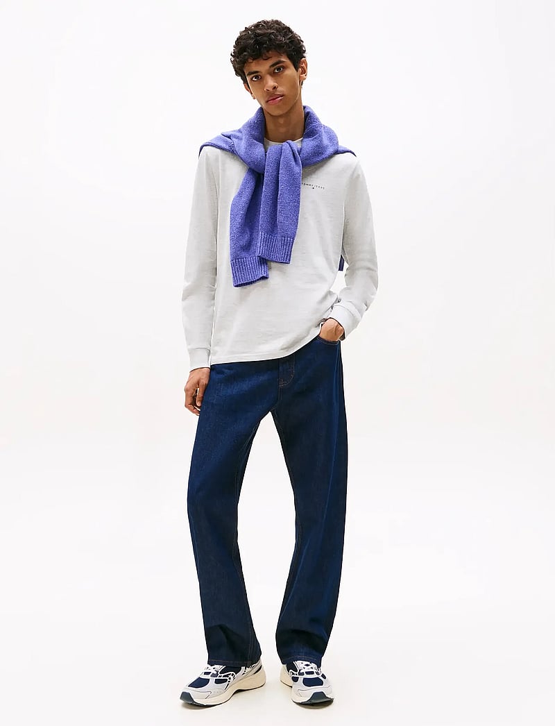 Tommy Jeans - TJM SLIM CHEST LINEAR LS TEE EXT - långärmade t-shirts - lt grey htr - 2