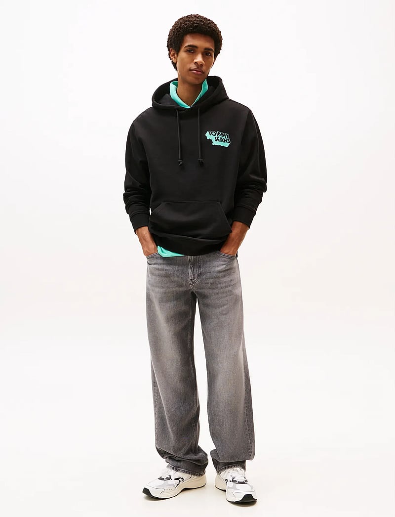 Tommy Jeans - TJM STACK BACK LOGO HOODIE EXT - hættetrøjer - black - 2