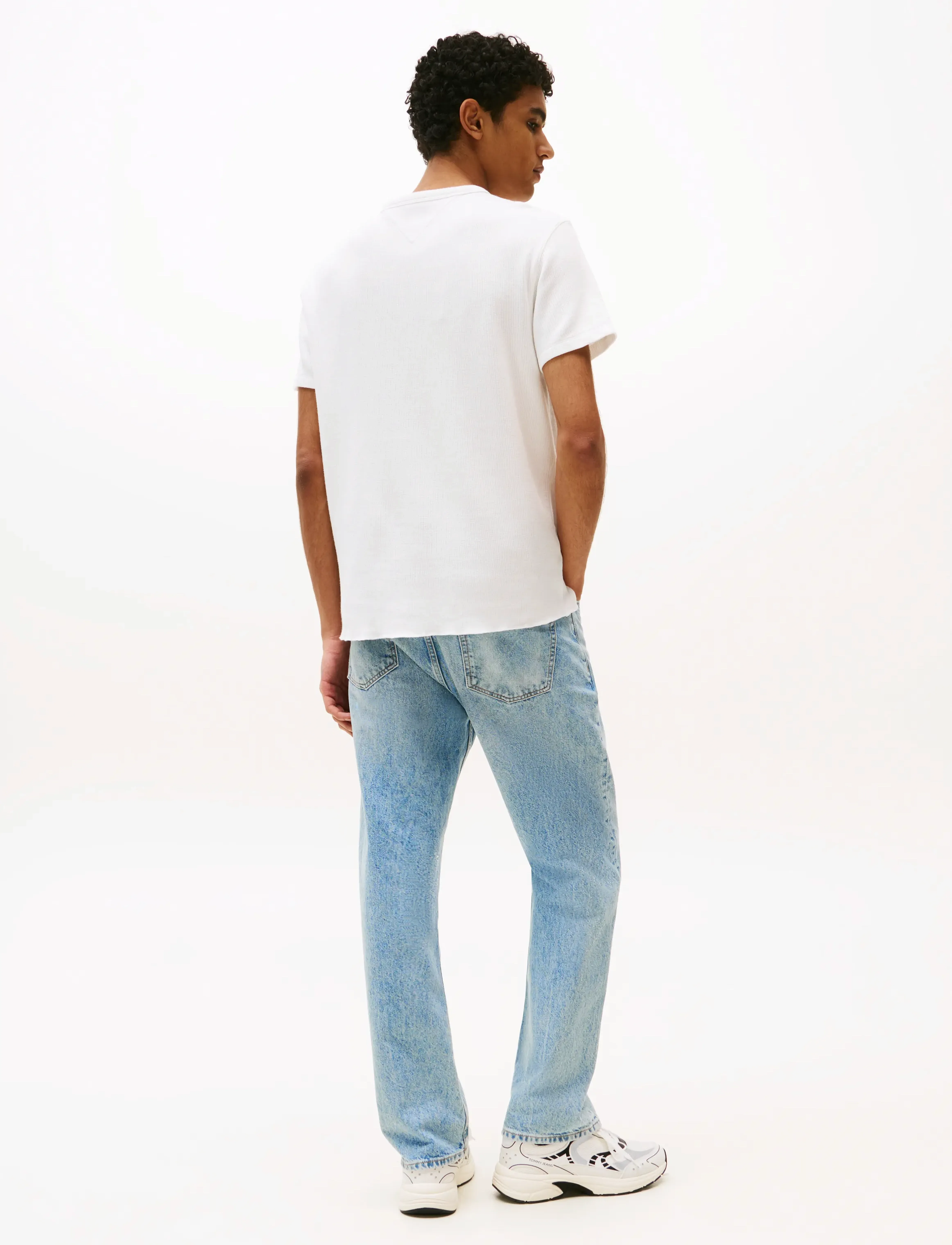 Tommy Jeans - TJM SLIM WAFFLE SCRIPT TEE - kortærmede t-shirts - ecru - 4
