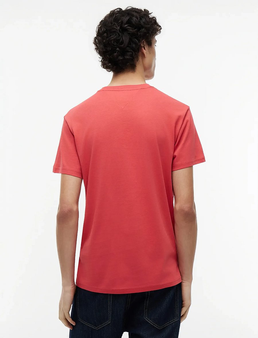 Tommy Jeans - TJM SLIM LINEAR CHEST TEE EXT - short-sleeved t-shirts - anthem red - 2