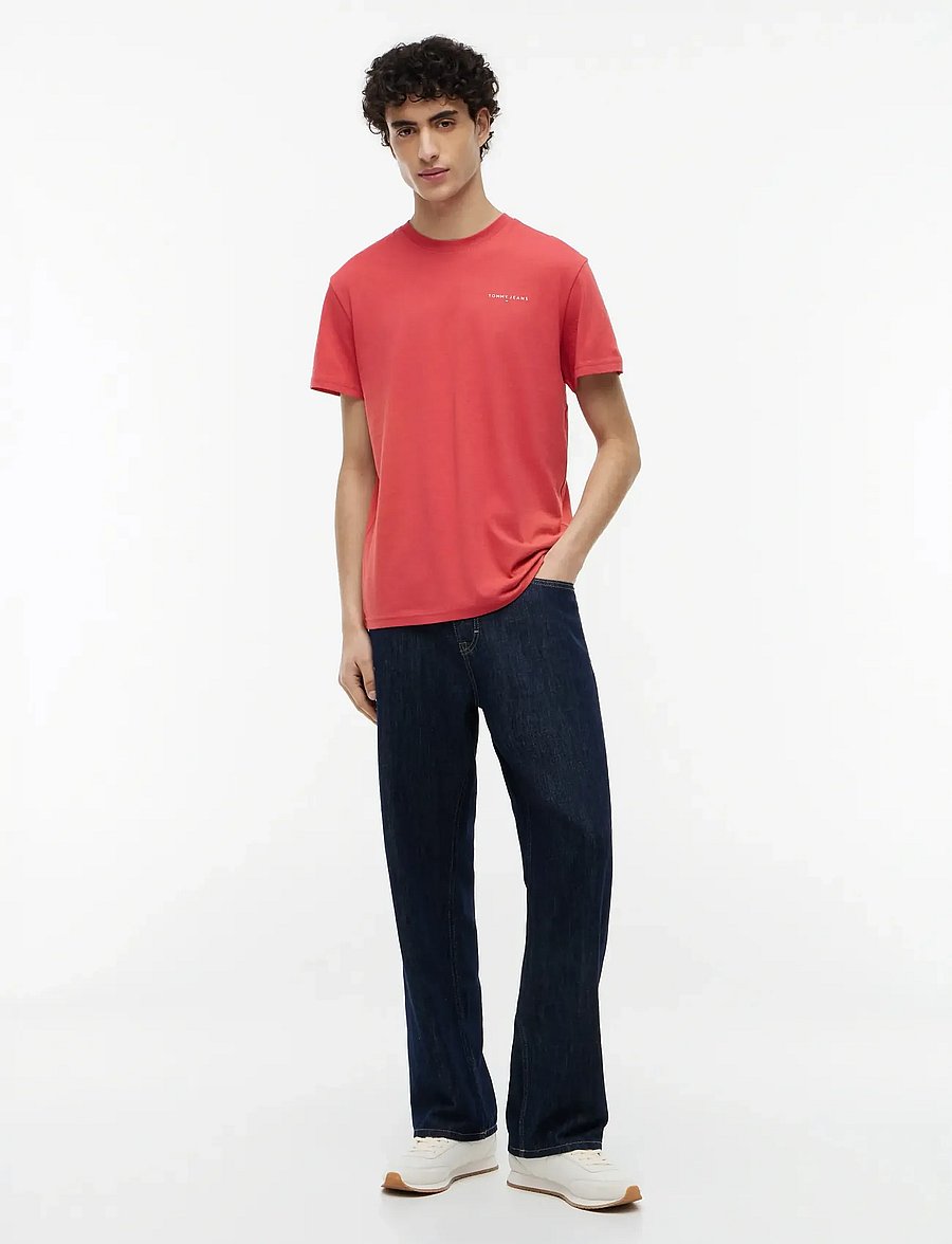 Tommy Jeans - TJM SLIM LINEAR CHEST TEE EXT - short-sleeved t-shirts - anthem red - 4