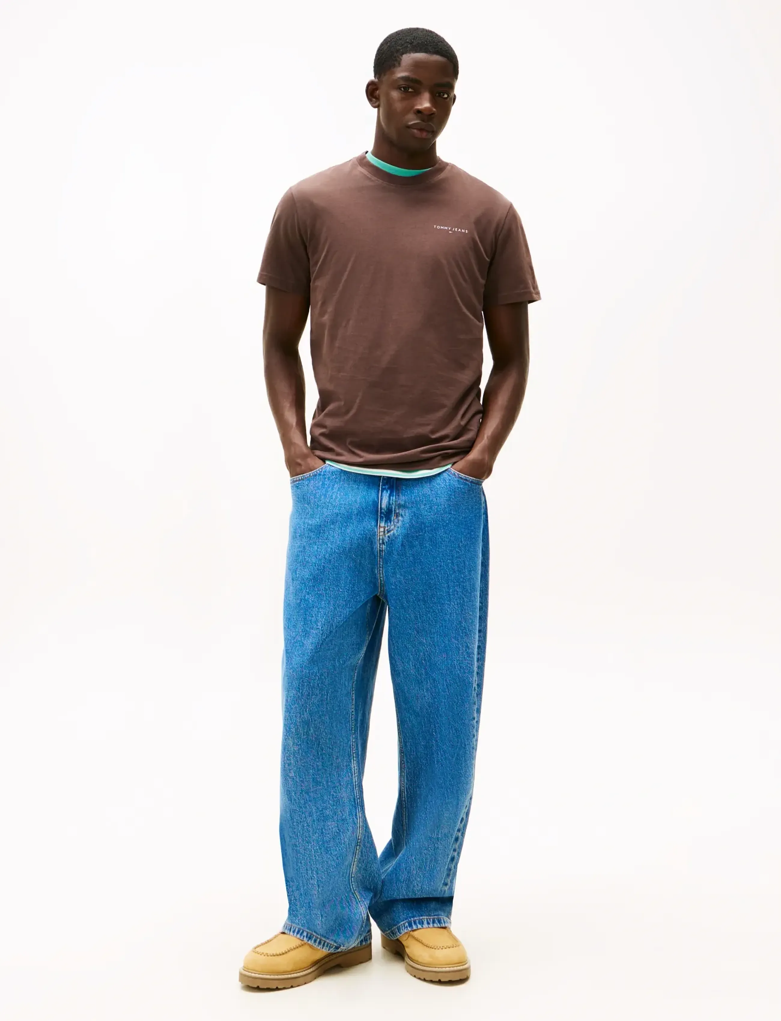 Tommy Jeans - TJM SLIM LINEAR CHEST TEE EXT - kortærmede t-shirts - black walnut - 3