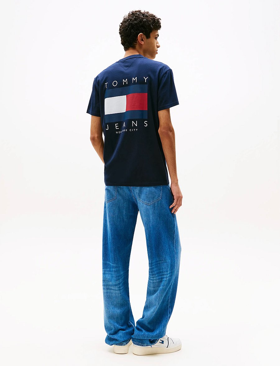 Tommy Jeans - TJM REG FLAG GRAPH BCKPRNT T EXT - kurzärmelige t-shirts - dark night navy - 3
