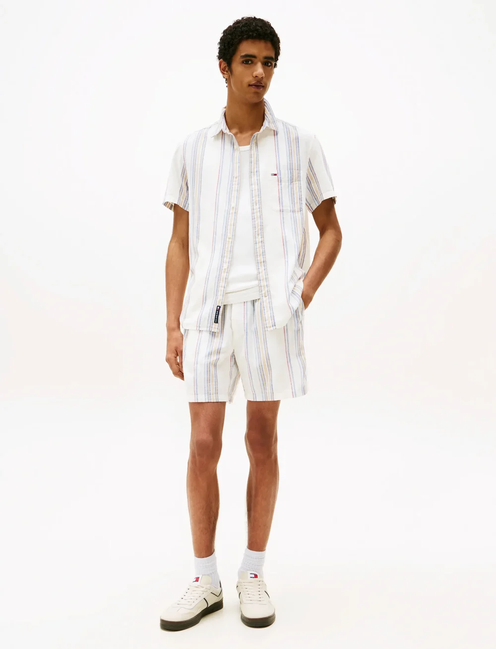 Tommy Jeans - TJM SLUB STR BEACH SHORT EXT - casual shorts - ancient white multi stripes - 0