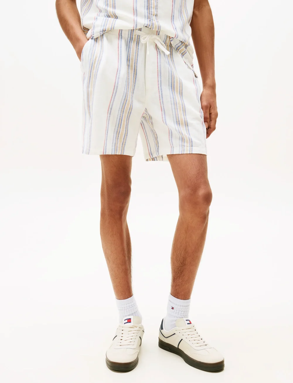Tommy Jeans - TJM SLUB STR BEACH SHORT EXT - casual shorts - ancient white multi stripes - 3