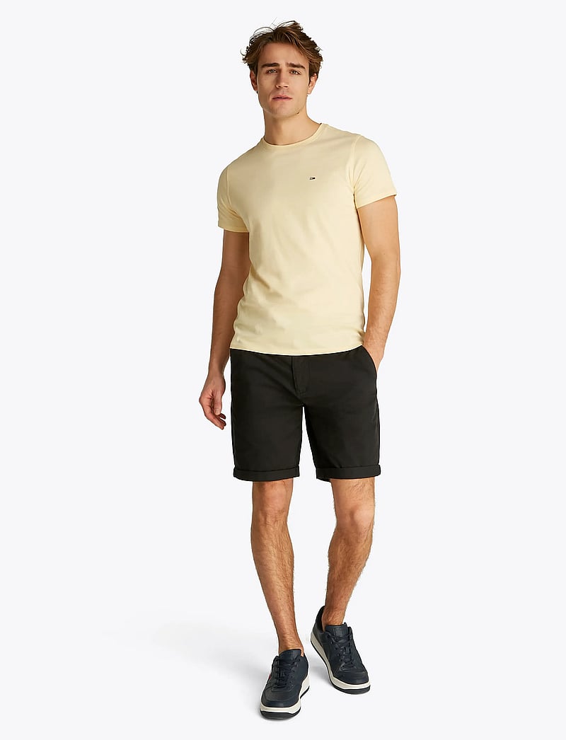 Tommy Jeans - TJM SCANTON SHORT - chinos shorts - black - 4