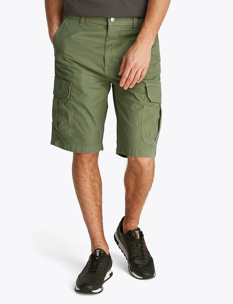 Tommy Jeans - TJM OTIS TWILL REG CARGO SHORT - cargo shorts - aruba green - 0