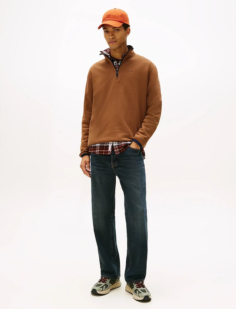 Tommy Jeans - TJM REG S FLAG ENTRY FLEECE EXT - fleece-pullover - pecan nut - 2