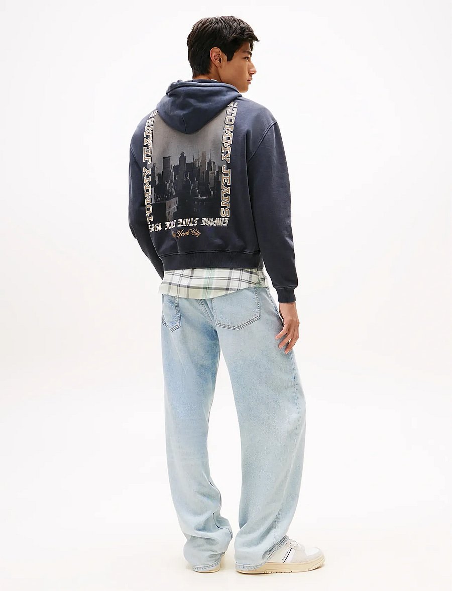 Tommy Jeans - TJM 90S WSHD PHOTO CITY HOOD EXT - kapuutsiga pusad - black - 3