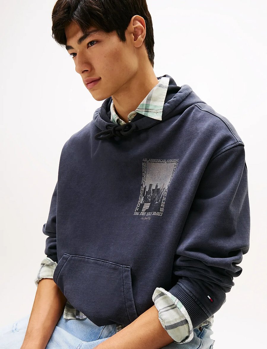 Tommy Jeans - TJM 90S WSHD PHOTO CITY HOOD EXT - kapuutsiga pusad - black - 4