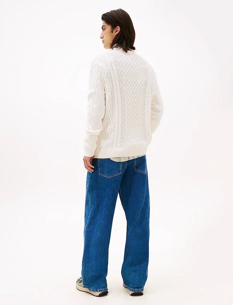 Tommy Jeans - TJM SLM BADGE CABLE KNIT SWEATER - rund hals - ancient white tonal - 3
