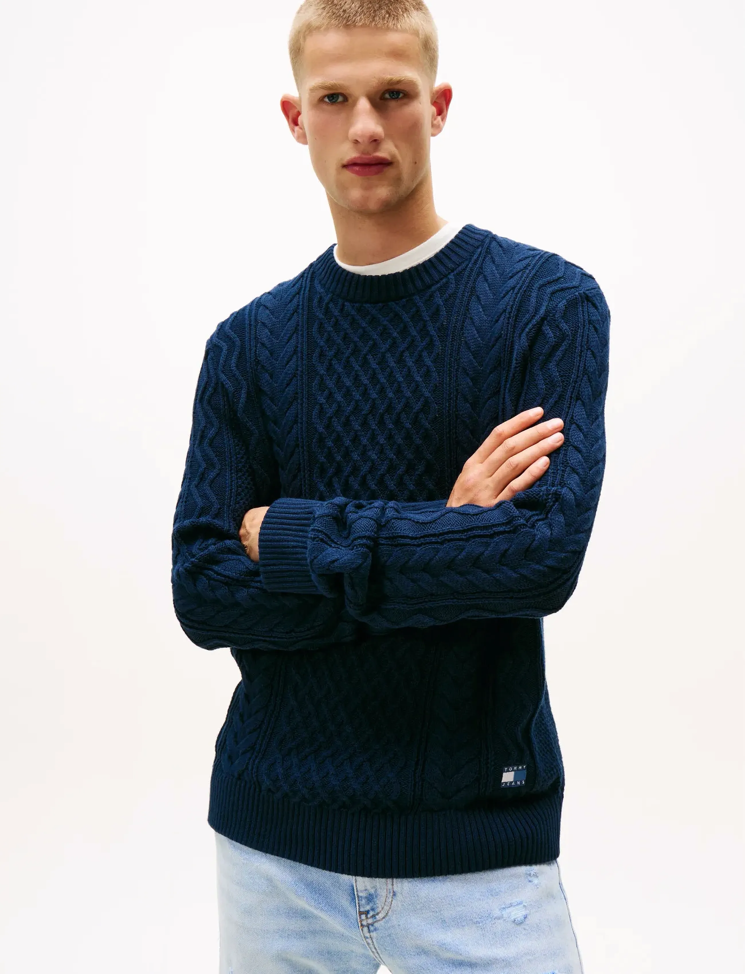 Tommy Jeans TJM SLM BADGE CABLE KNIT SWEATER - Tommy Hilfiger - DARK NIGHT NAVY TONAL / navy