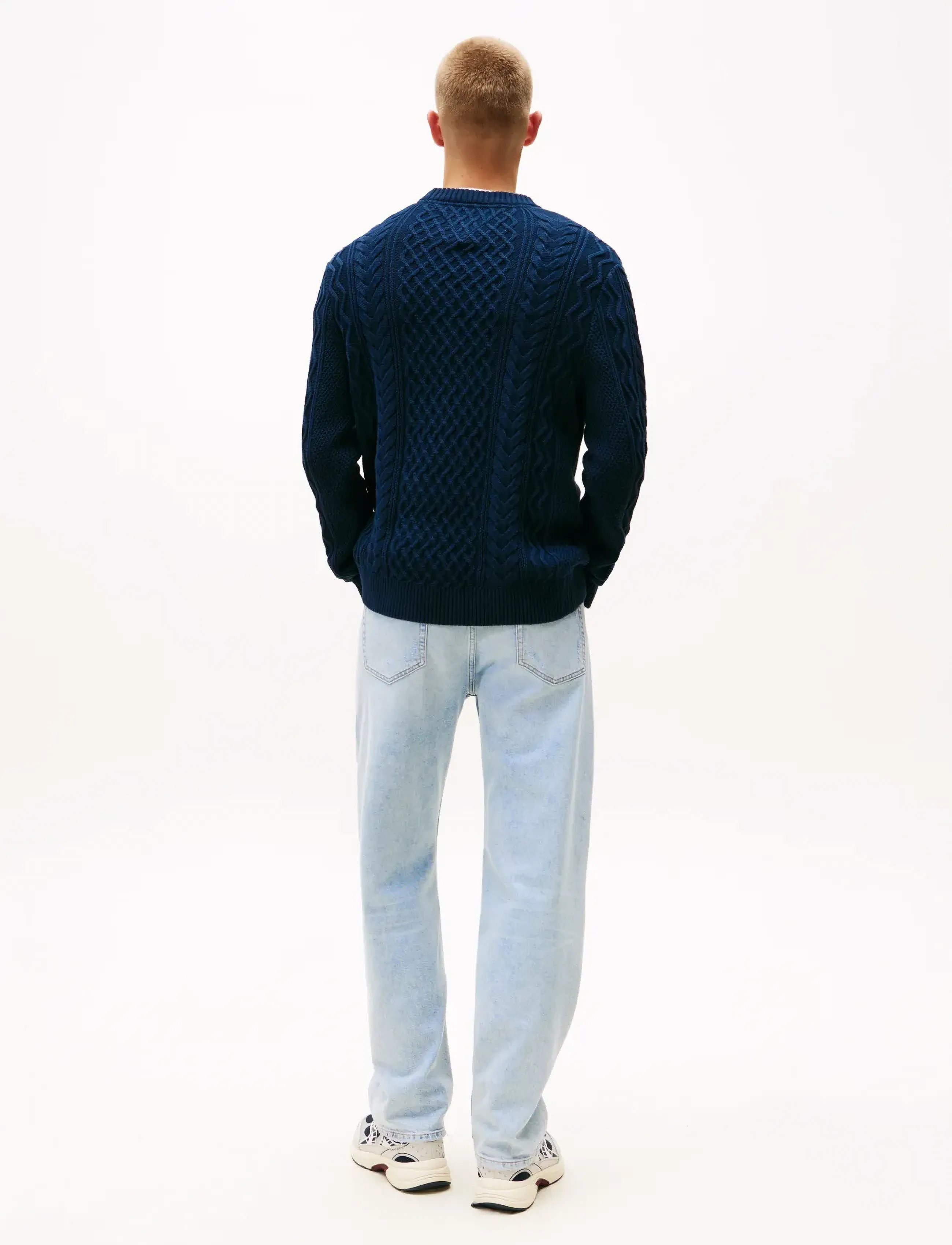 Tommy Jeans - TJM SLM BADGE CABLE KNIT SWEATER - pulls col rond - dark night navy tonal - 3
