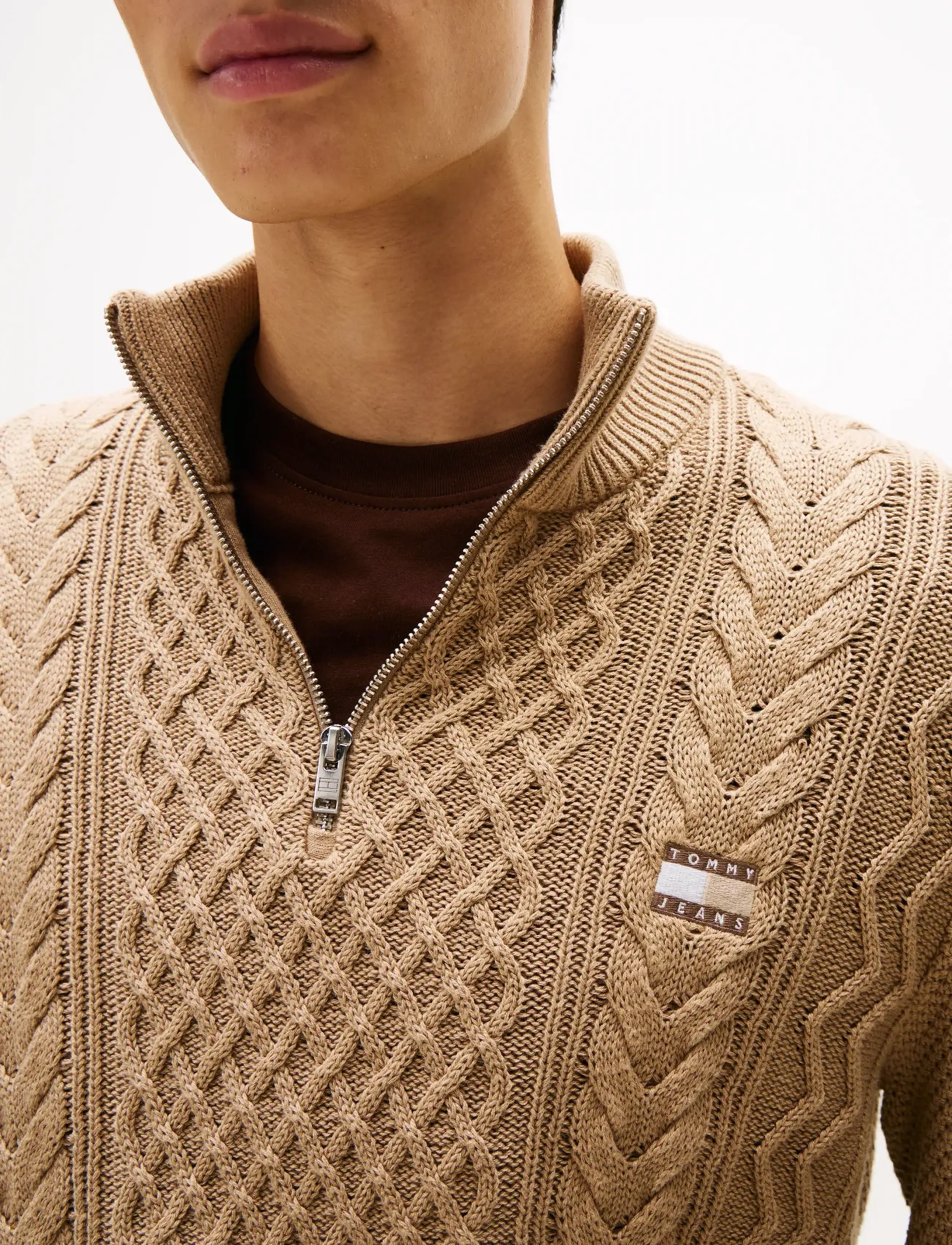 Tommy Jeans - TJM SLIM BADGE CABLE QRTR ZIP - halfzip strik - coastal taupe tonal - 4