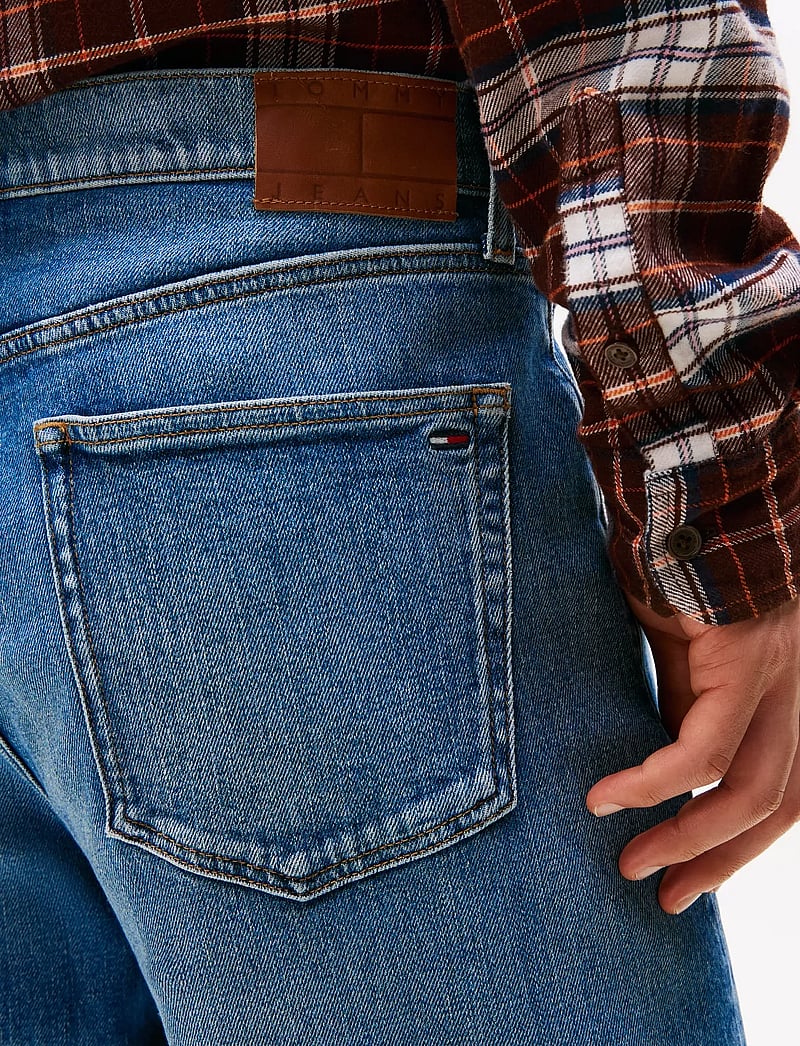 Tommy Jeans - SONNY RGLR TPRD BI0134 - tapered jeans - denim medium - 3