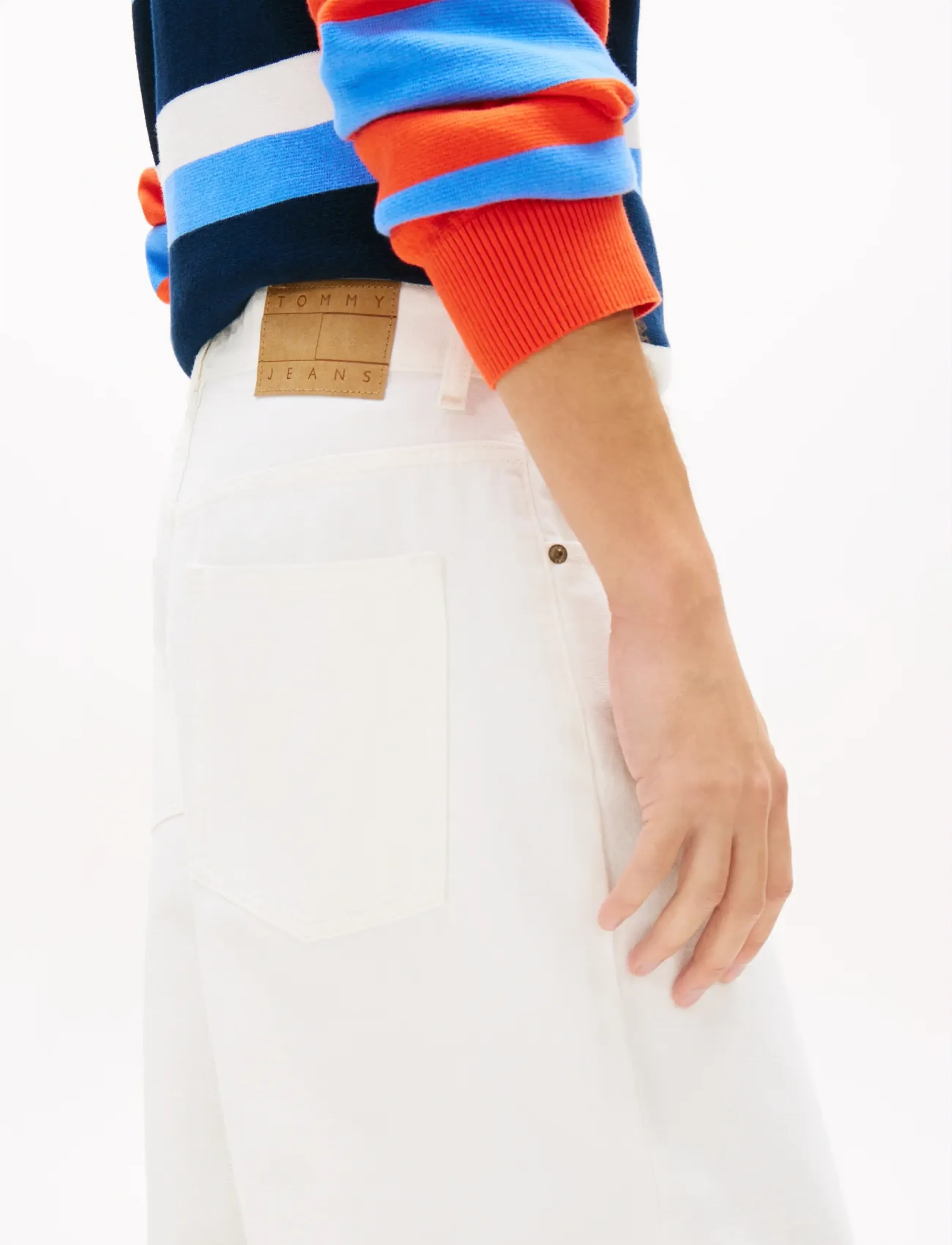 Tommy Jeans - THEO BAGGY CBF FLG BJ6099 - rúmar gallabuxur - denim white - 4