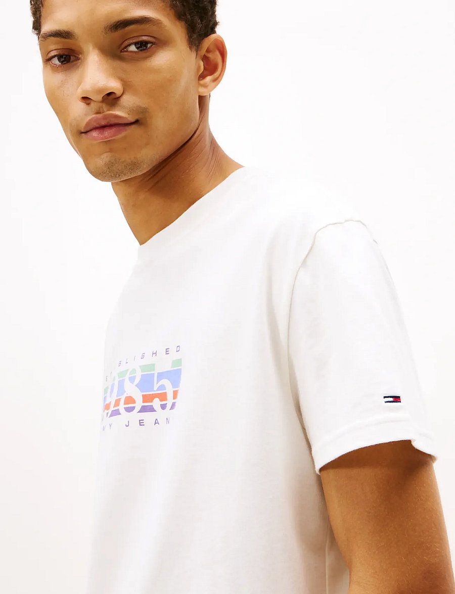 Tommy Jeans - TJM REG 1985 DNA GRAPH SS T EXT - kortærmede t-shirts - ecru - 4
