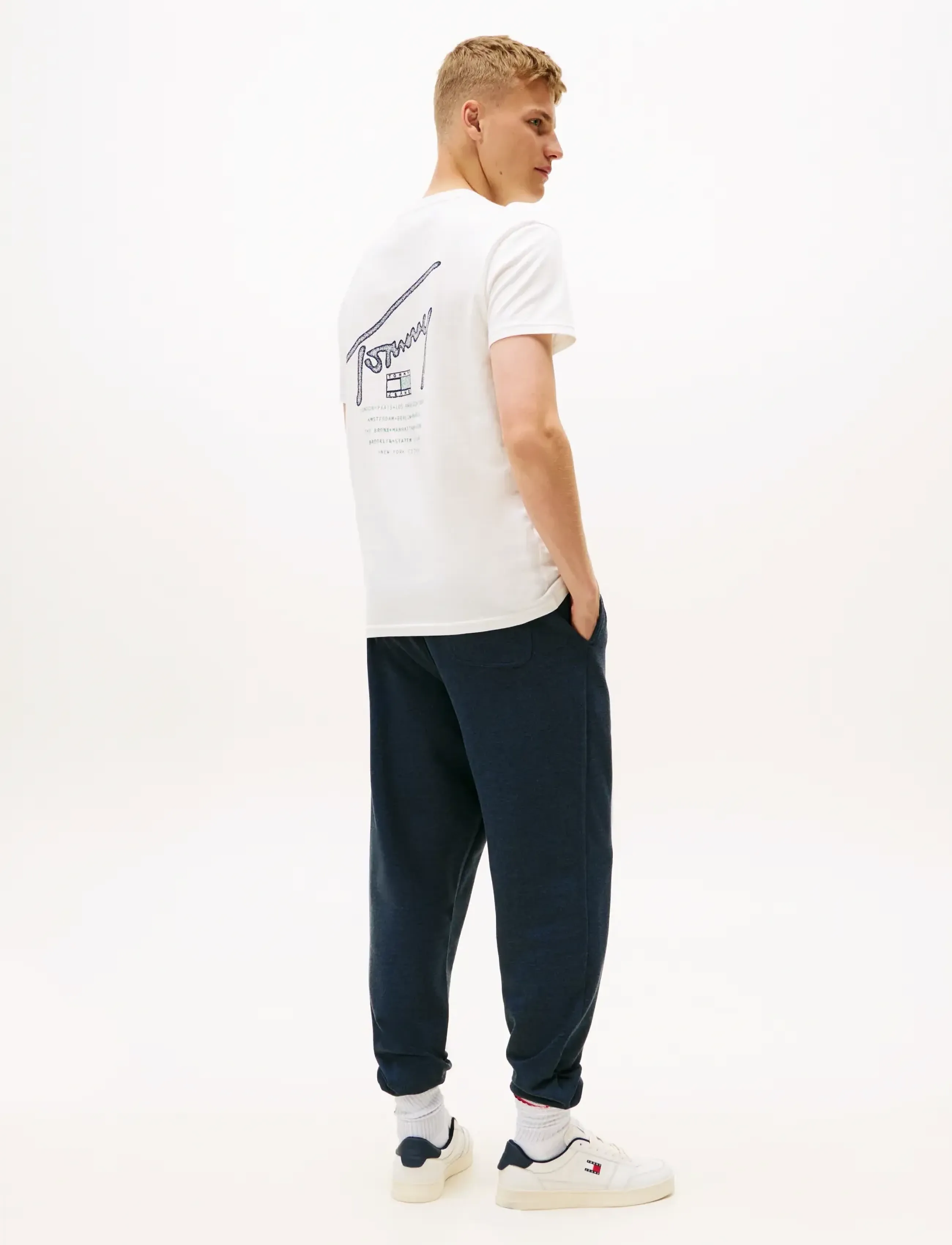 Tommy Jeans - TJM REG SIGN BACKPRINT SS T EXT - short-sleeved t-shirts - ecru - 3