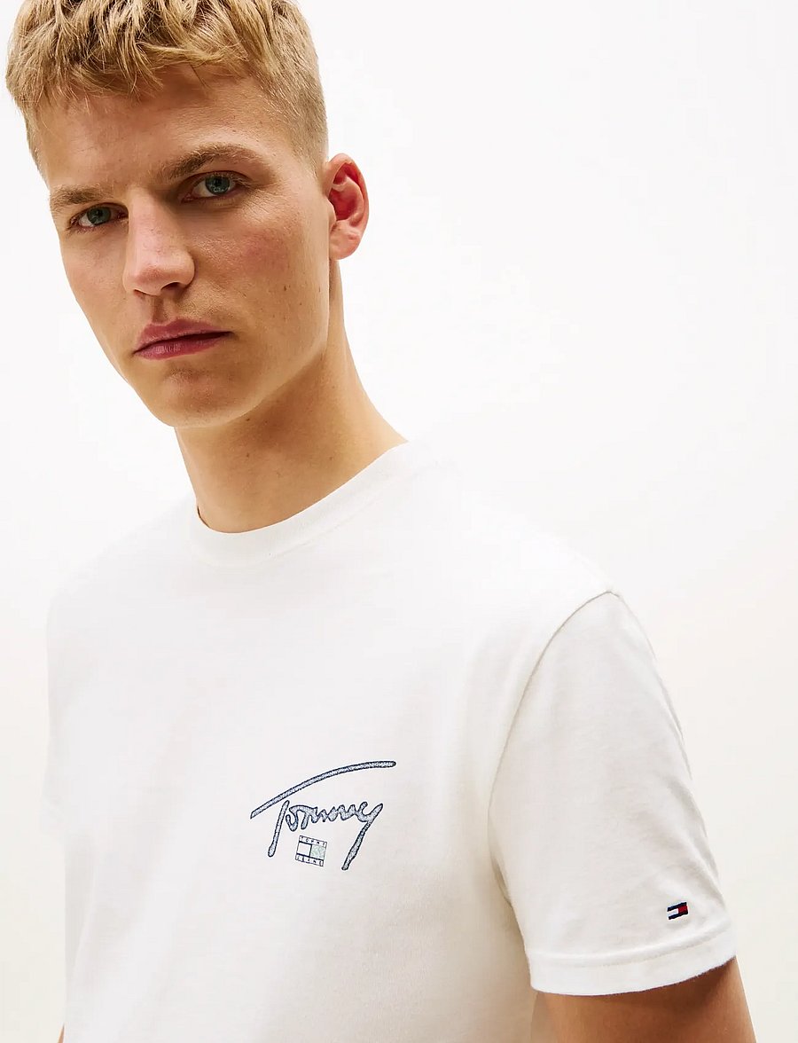 Tommy Jeans - TJM REG SIGN BACKPRINT SS T EXT - short-sleeved t-shirts - ecru - 4
