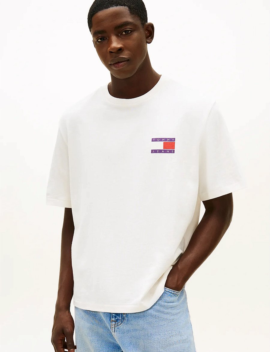 Tommy Jeans - TJM 90S PEAKS BACKPRINT SS TEE - kurzärmelige t-shirts - ancient white - 0