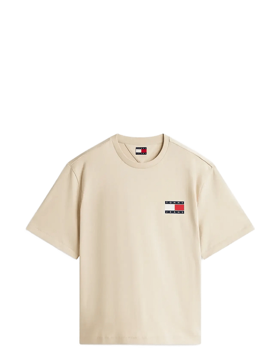 Tommy Jeans - TJM 90S PEAKS BACKPRINT SS TEE - short-sleeved t-shirts - gulf sand - 1