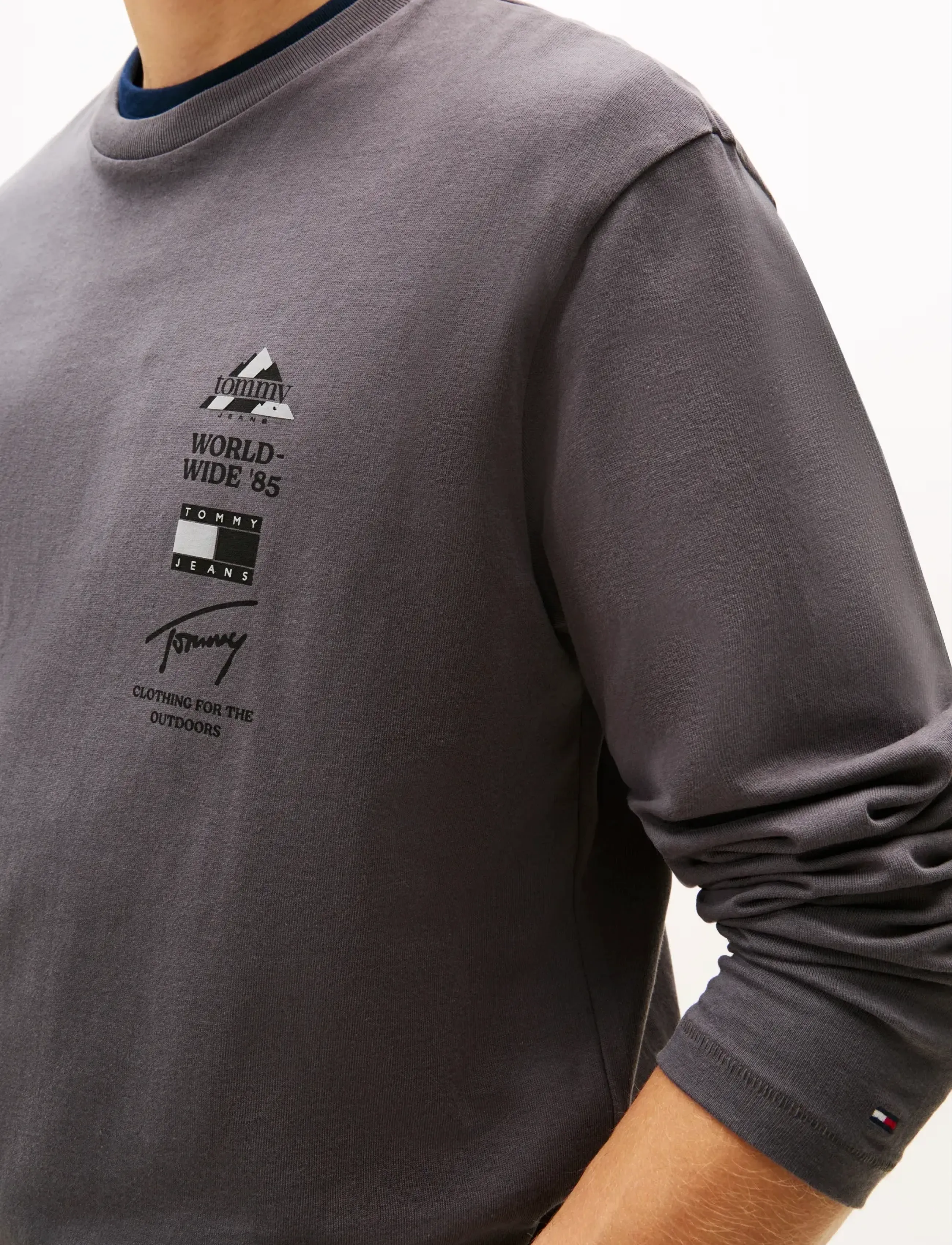 Tommy Jeans - TJM RLX PEAKS LS TEE - långärmade t-shirts - washed black - 4