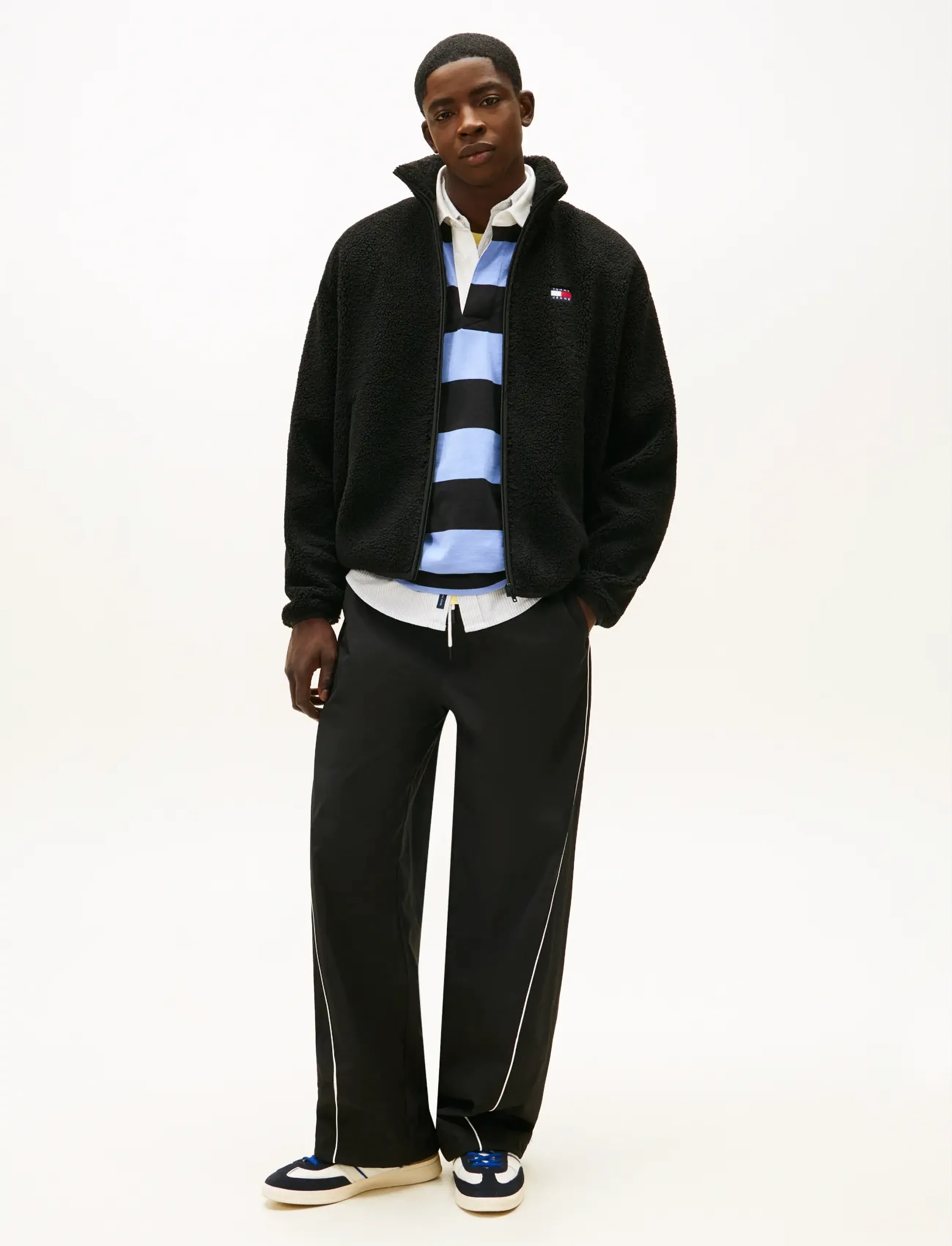 Tommy Jeans TJM RLX BADGE ZIP-THRU TEDDY EXT - Tommy Hilfiger - BLACK / black