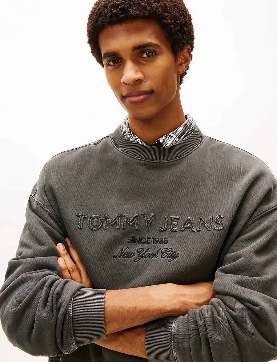 Tommy Jeans - TJM 90S GMD NEW CLASSICS CREW - shop by style - washed black - 4