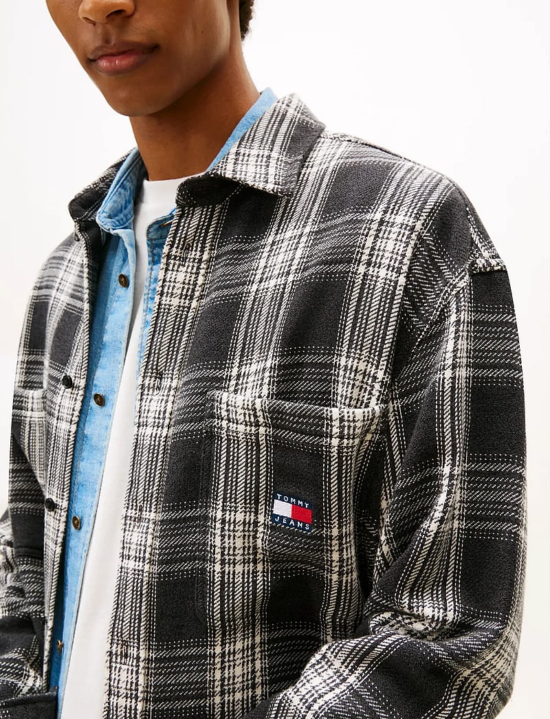 Tommy Jeans - TJM RLX CHECK BRUSHED OS EXT - ternede skjorter - black check - 4