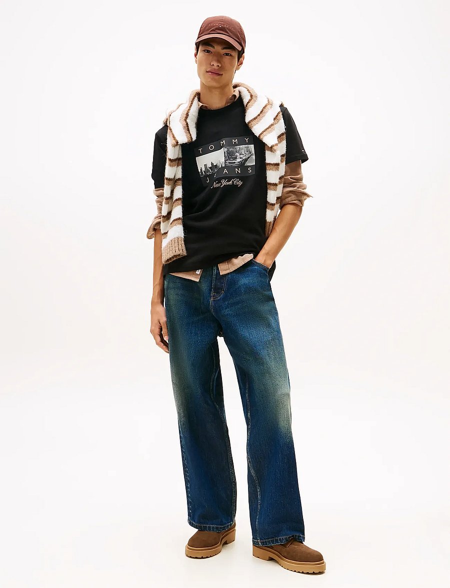 Tommy Jeans - TJM REG PHOTO FLAG SS TEE - kurzärmelige t-shirts - black - 2