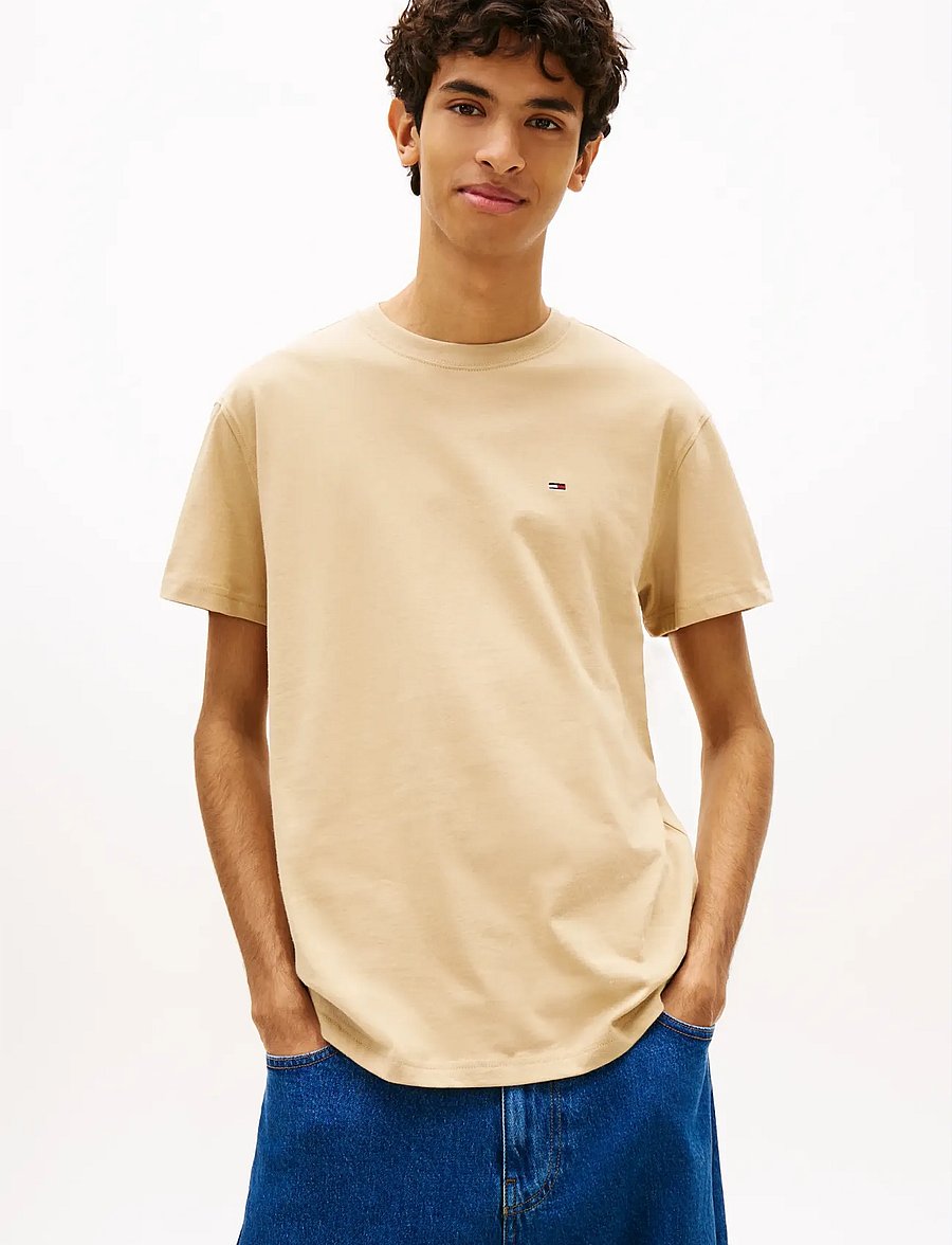 Tommy Jeans - TJM REG SFLAG SS TEE EXT - short-sleeved t-shirts - gentle gold - 0