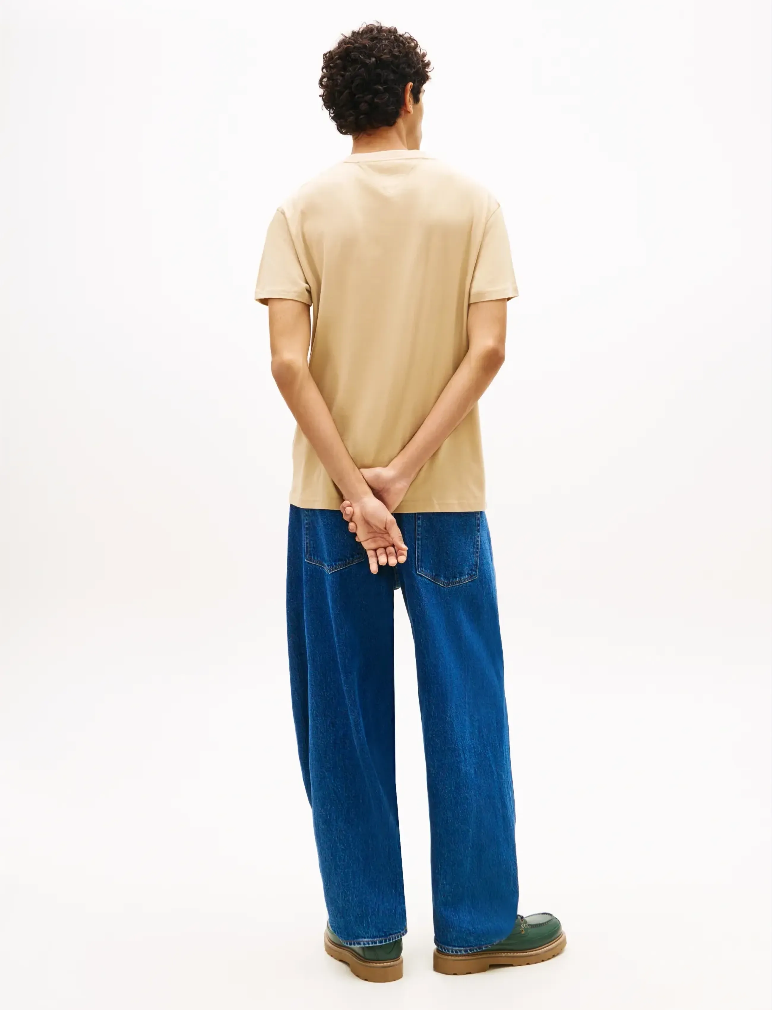 Tommy Jeans - TJM REG SFLAG SS TEE EXT - short-sleeved t-shirts - gentle gold - 2