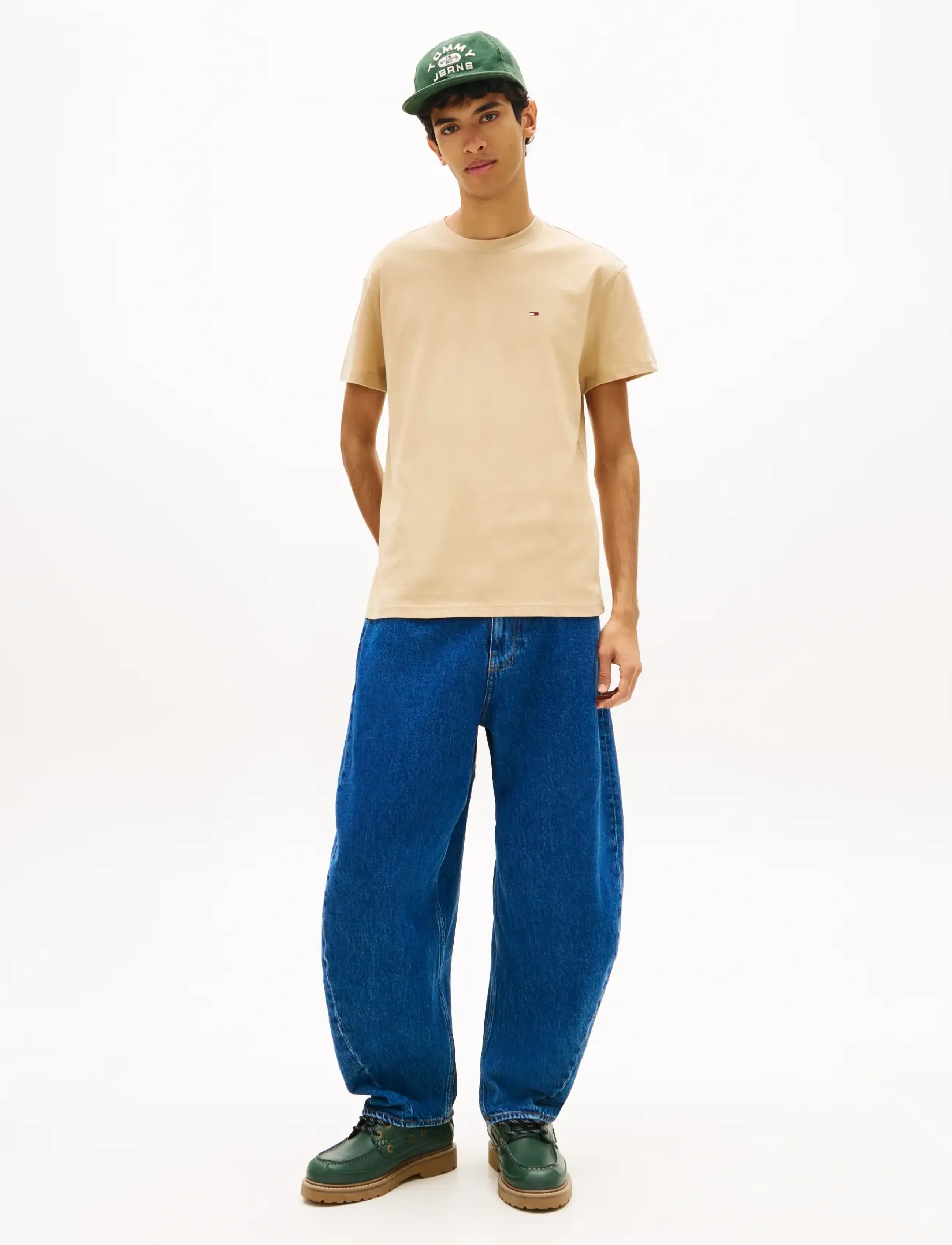Tommy Jeans - TJM REG SFLAG SS TEE EXT - short-sleeved t-shirts - gentle gold - 3