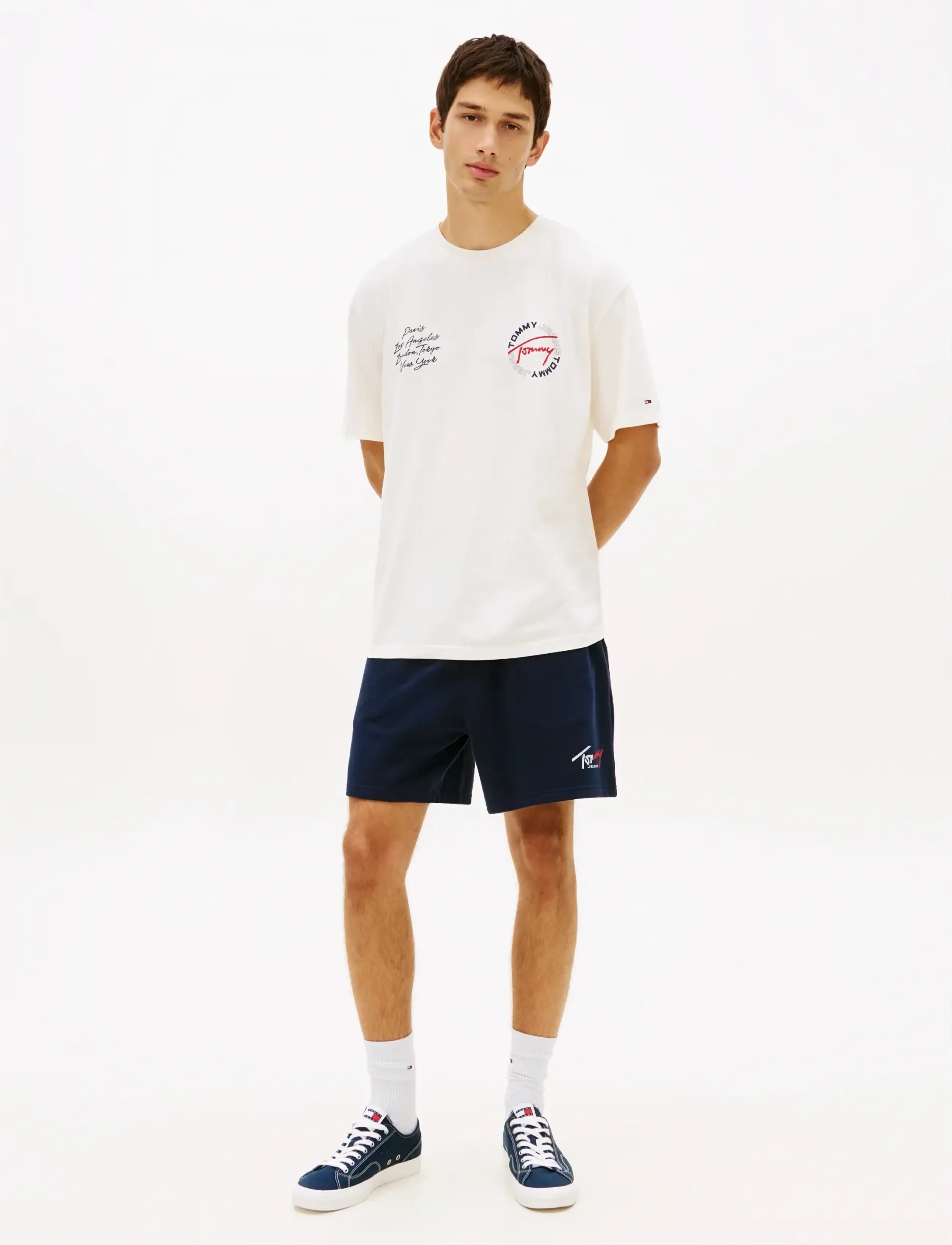 Tommy Jeans - TJM RLX SIGN CIRCLE SS TEE EXT - kortärmade t-shirts - ancient white - 3