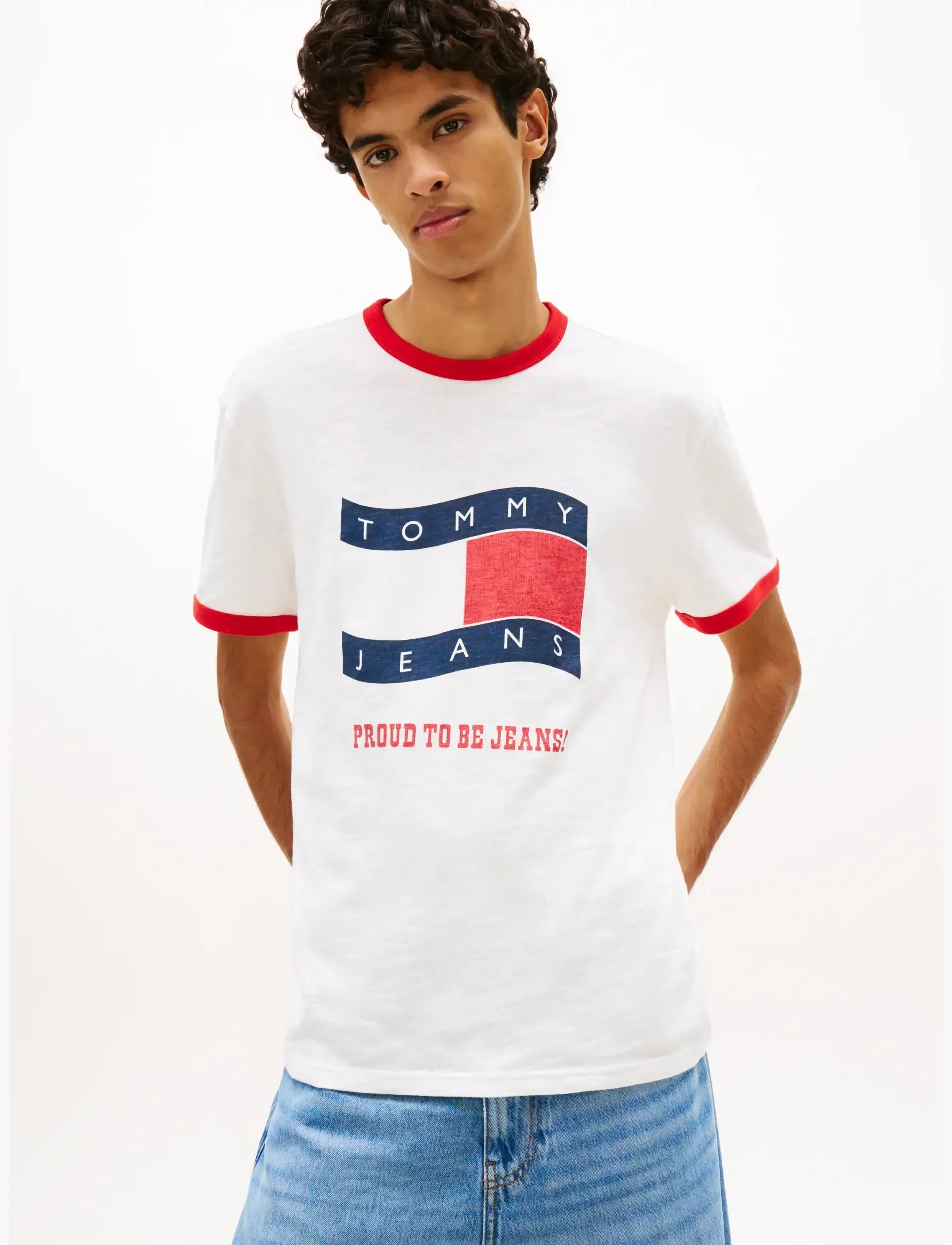 Tommy Jeans TJM REG WAVING FLAG SS RINGER T - Nyheter - ECRU / white