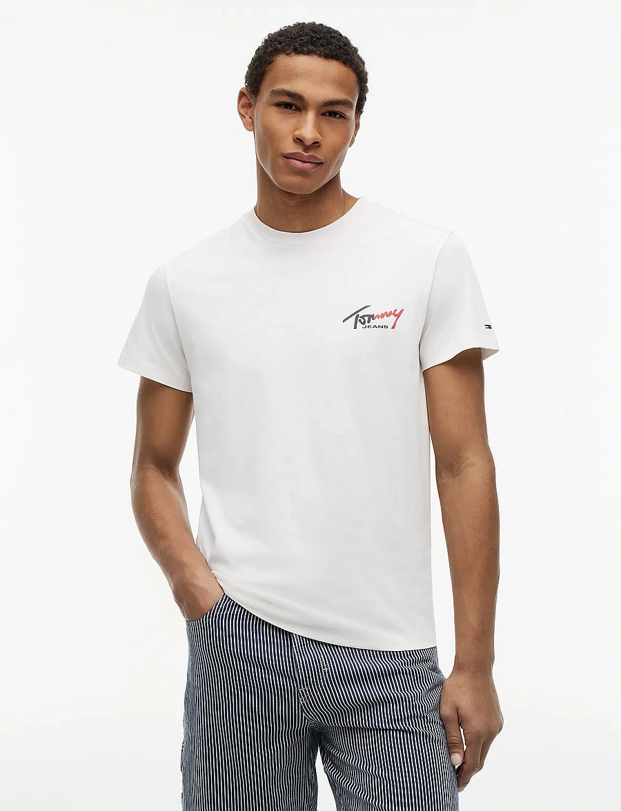 Tommy Jeans - TJM SLIM SIGN CHEST SS TEE EXT - short-sleeved t-shirts - ancient white - 0