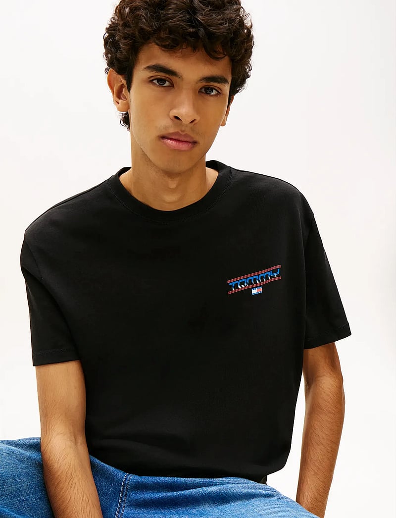 Tommy Jeans - TJM REG POSTER SS TEE - lühikeste varrukatega t-särgid - black - 4