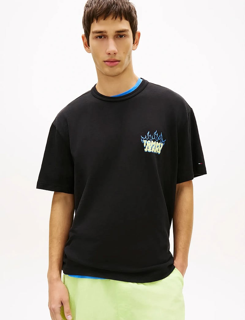Tommy Jeans - TJM RLX BUBBLE FLAME SS TEE - kurzärmelig - black - 0