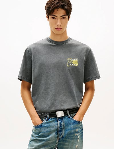 Tommy Jeans TJM 90S BUBBLE FLAG SS TEE - Kortærmede T-shirts - BLACK / grey