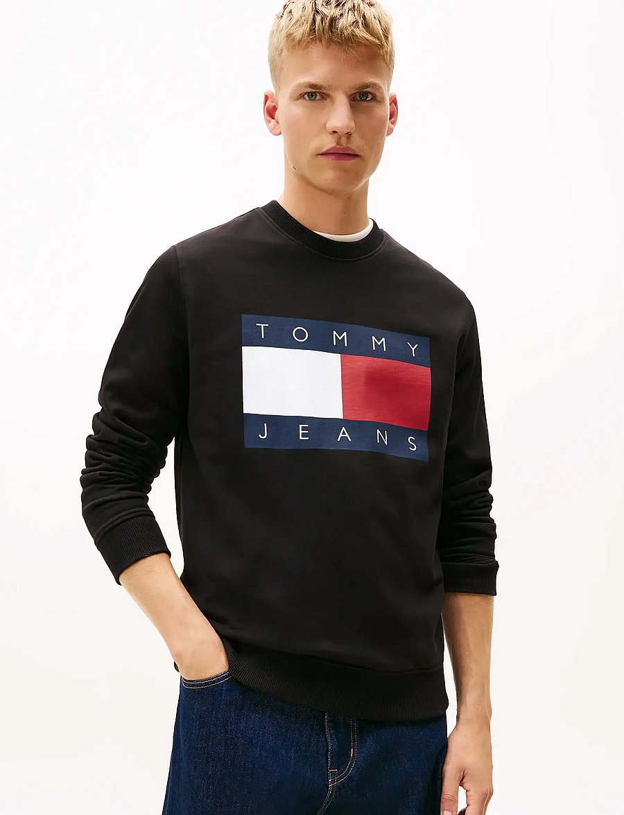 Tommy Jeans - TJM REG BIG FLAG CNECK - sweatshirts - black - 0