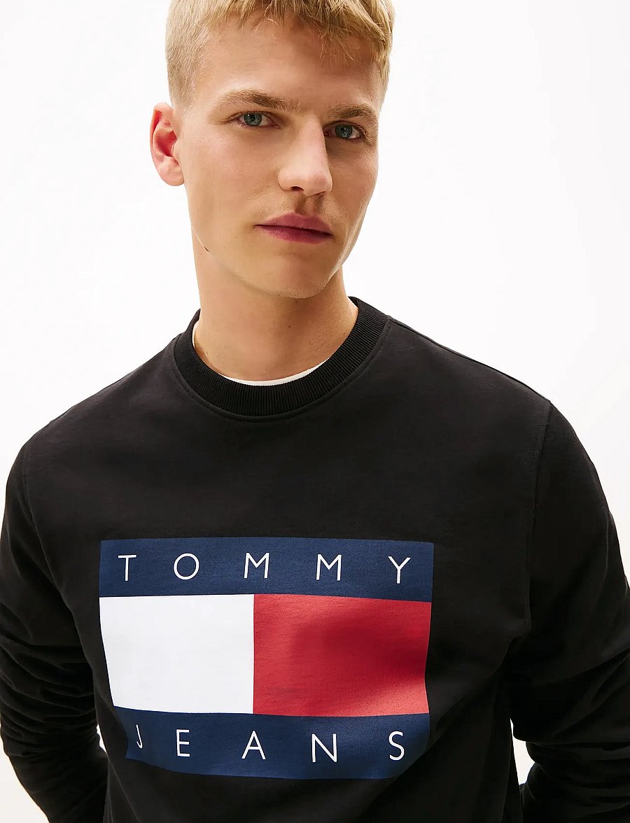 Tommy Jeans - TJM REG BIG FLAG CNECK - sweatshirts - black - 5