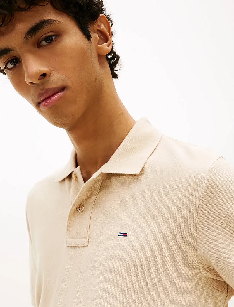 Tommy Jeans - TJM REG ESS POLO EXT - kurzärmelig - white clay - 4