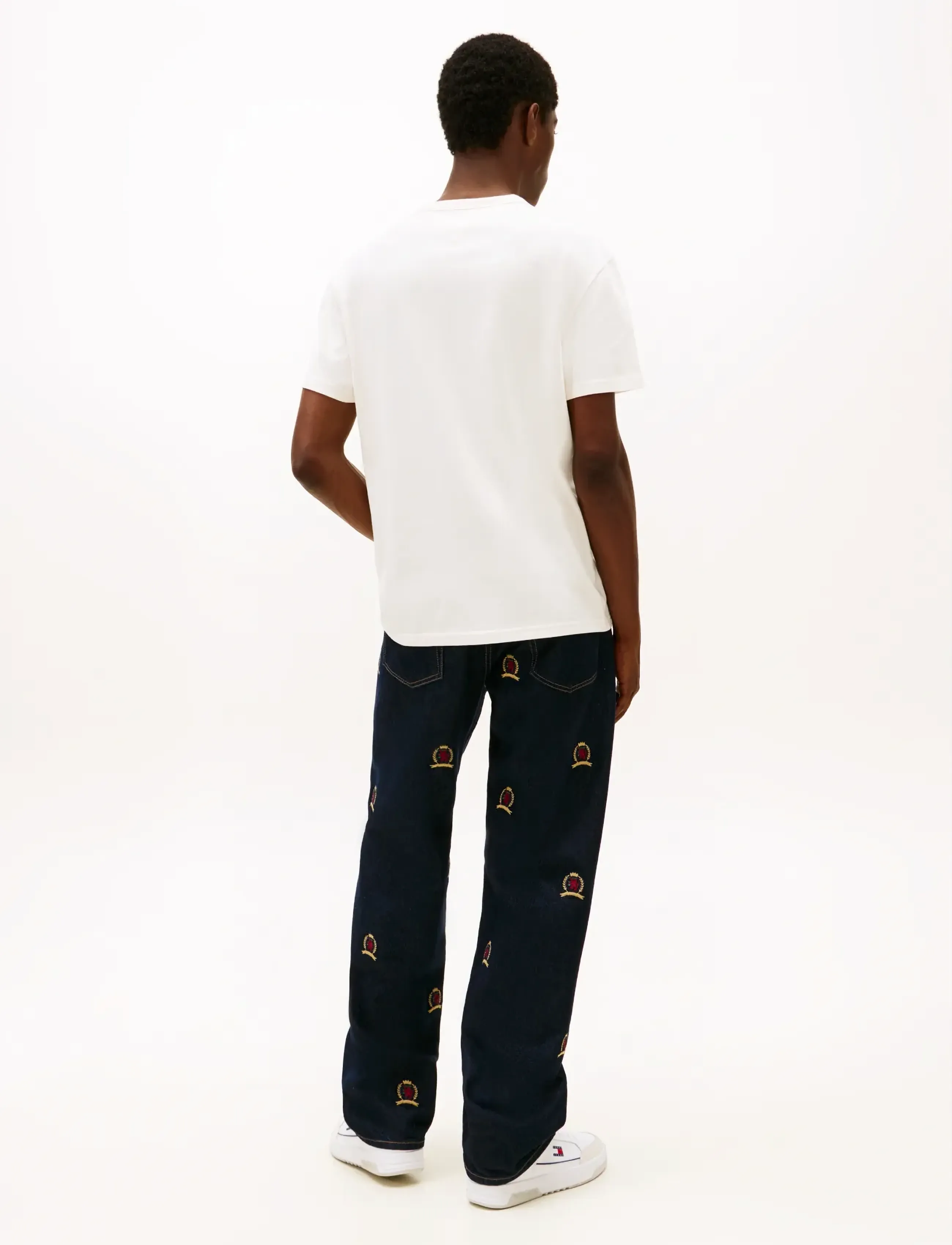 Tommy Jeans - TJM REG APPLIQ GRAPHIC SS T EXT - kortærmede t-shirts - ancient white - 3