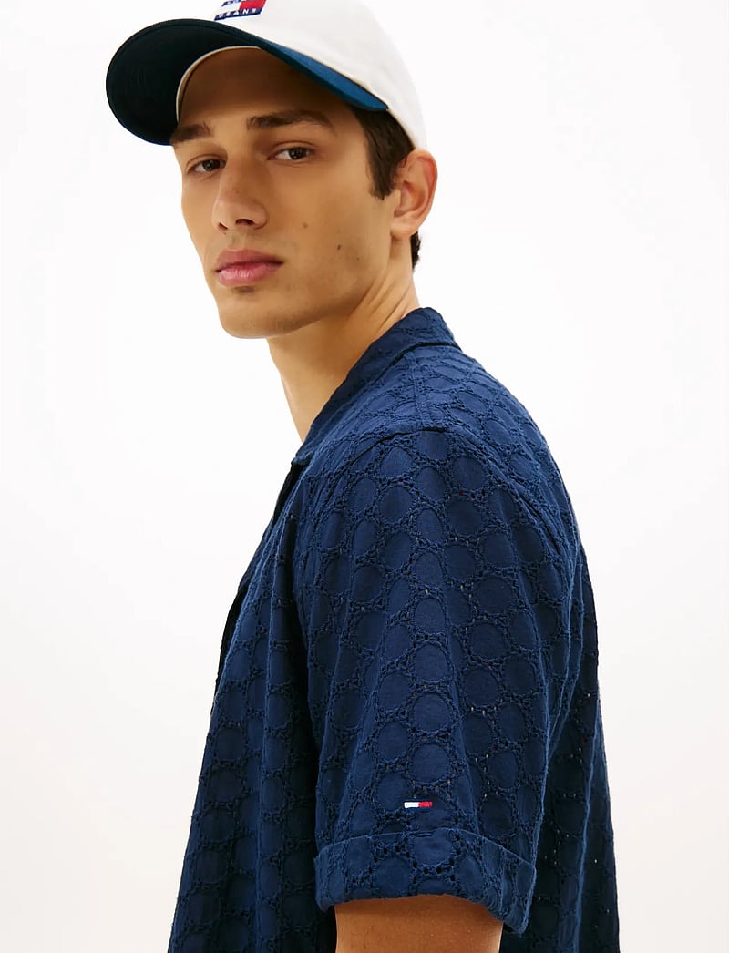 Tommy Jeans - TJM REG EMBRODRD SS SHIRT - kortærmede skjorter - dark night navy - 4