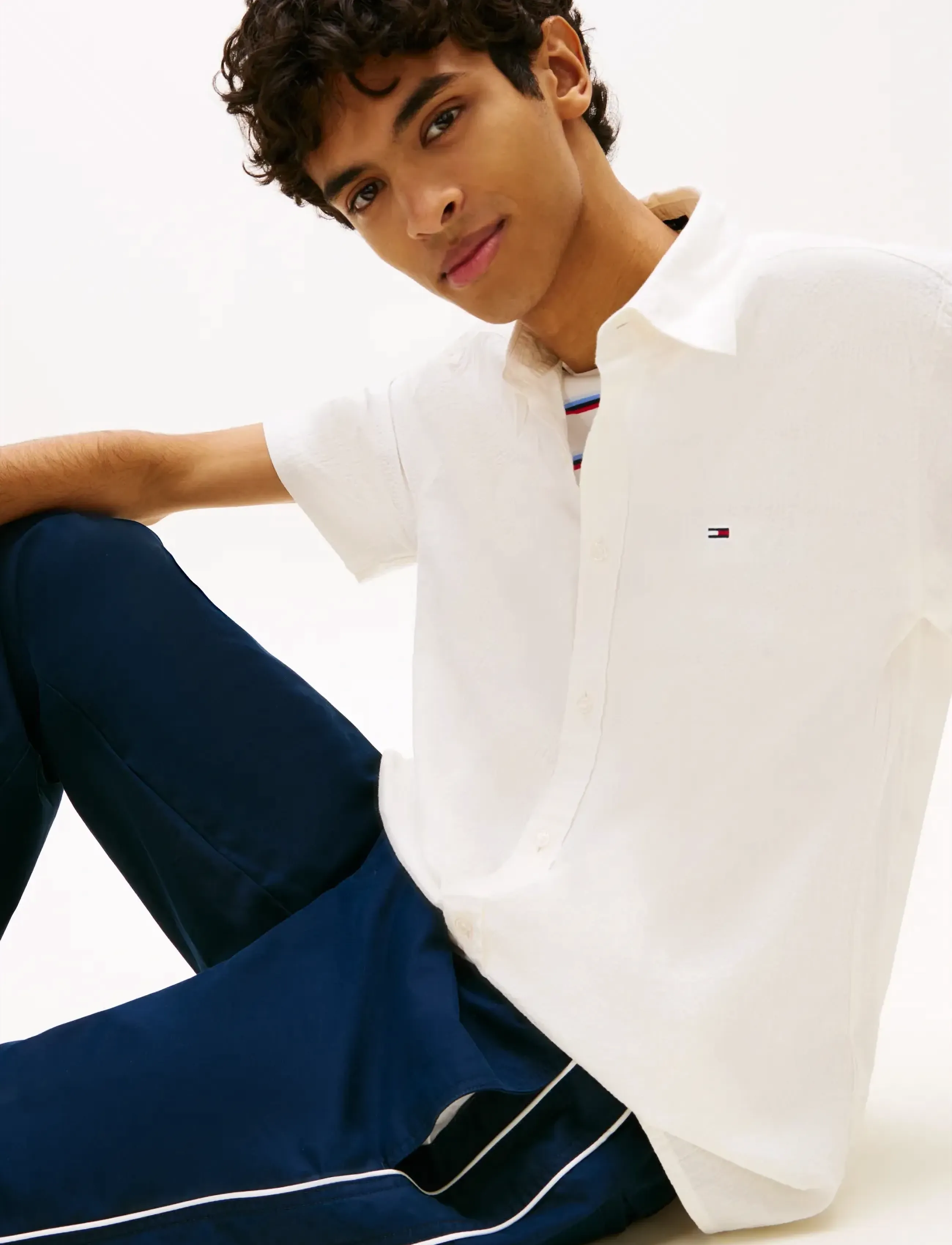 Tommy Jeans - TJM REG SEERSUCKER SHIRT EXT - chemises à manches courtes - ancient white - 4