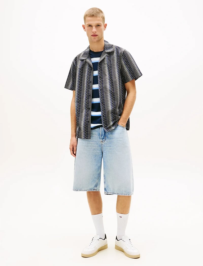 Tommy Jeans - TJM REG AOP CAMP SHIRT EXT - short-sleeved shirts - black aop - 3