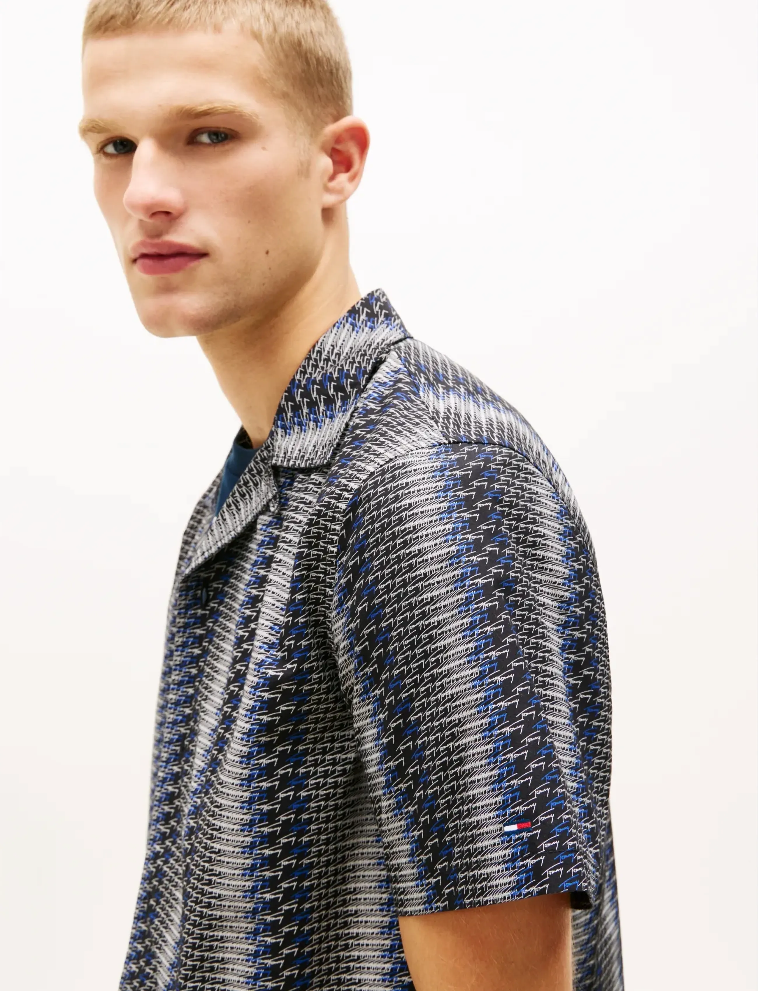 Tommy Jeans - TJM REG AOP CAMP SHIRT EXT - kortærmede skjorter - black aop - 4