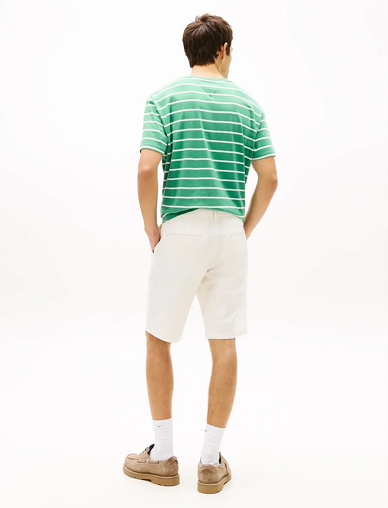 Tommy Jeans - TJM SCANTON SHORT - chinos shorts - ancient white - 2