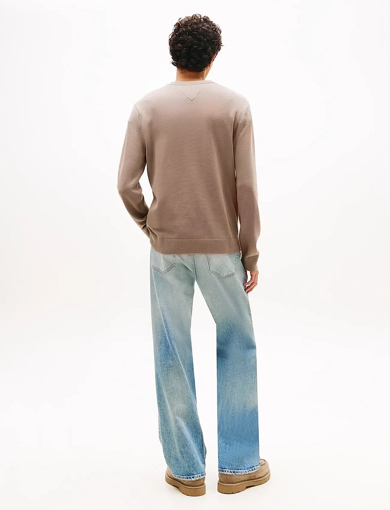 Tommy Jeans - TJM SLIM ESS LIGHT SWEATER EXT - round necks - ivy mink - 2